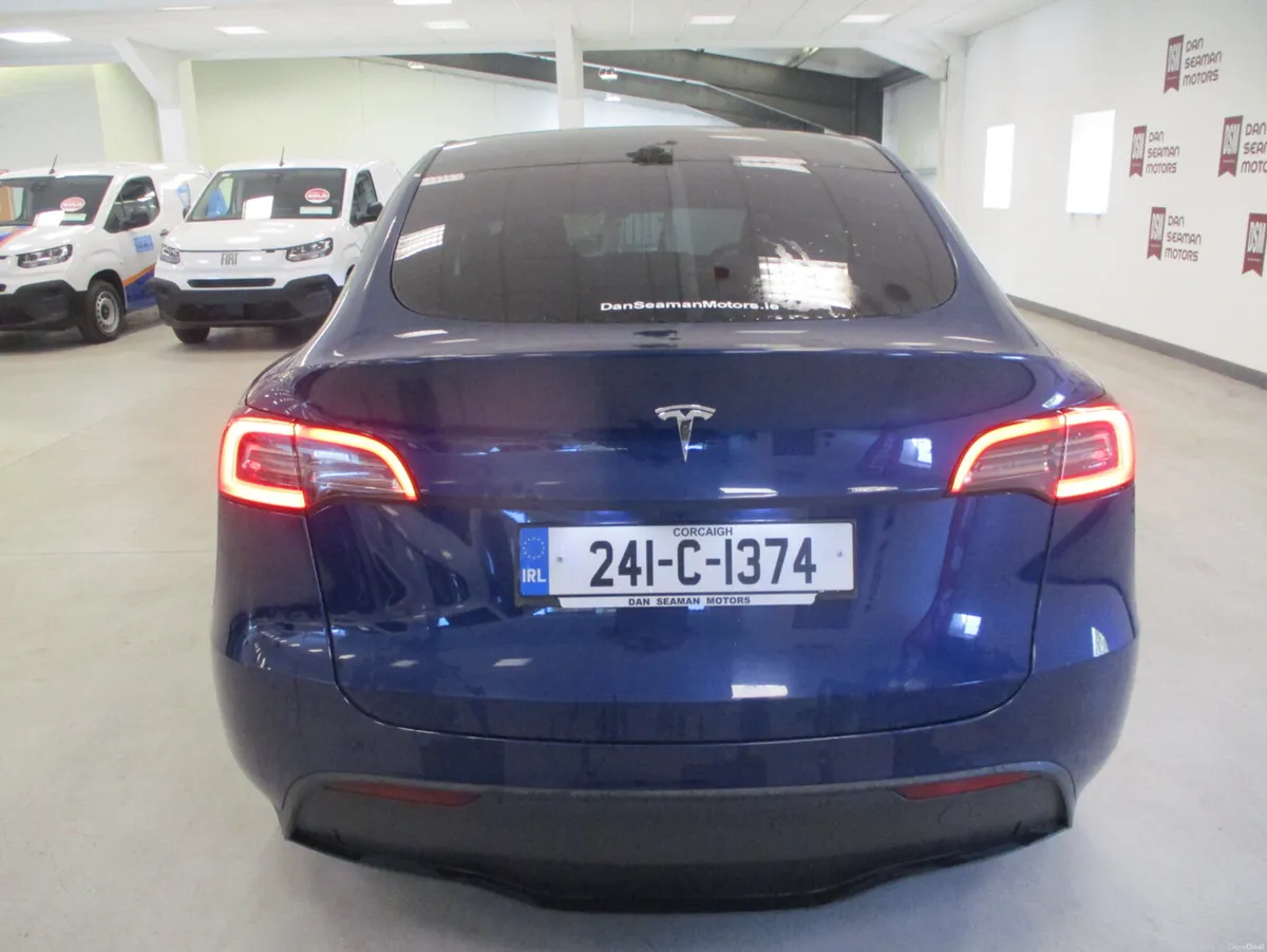 Tesla Model Y 2024 - Image 3