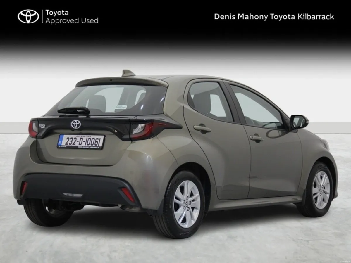 Toyota Yaris 1.0 LUNA 4DR - Image 2