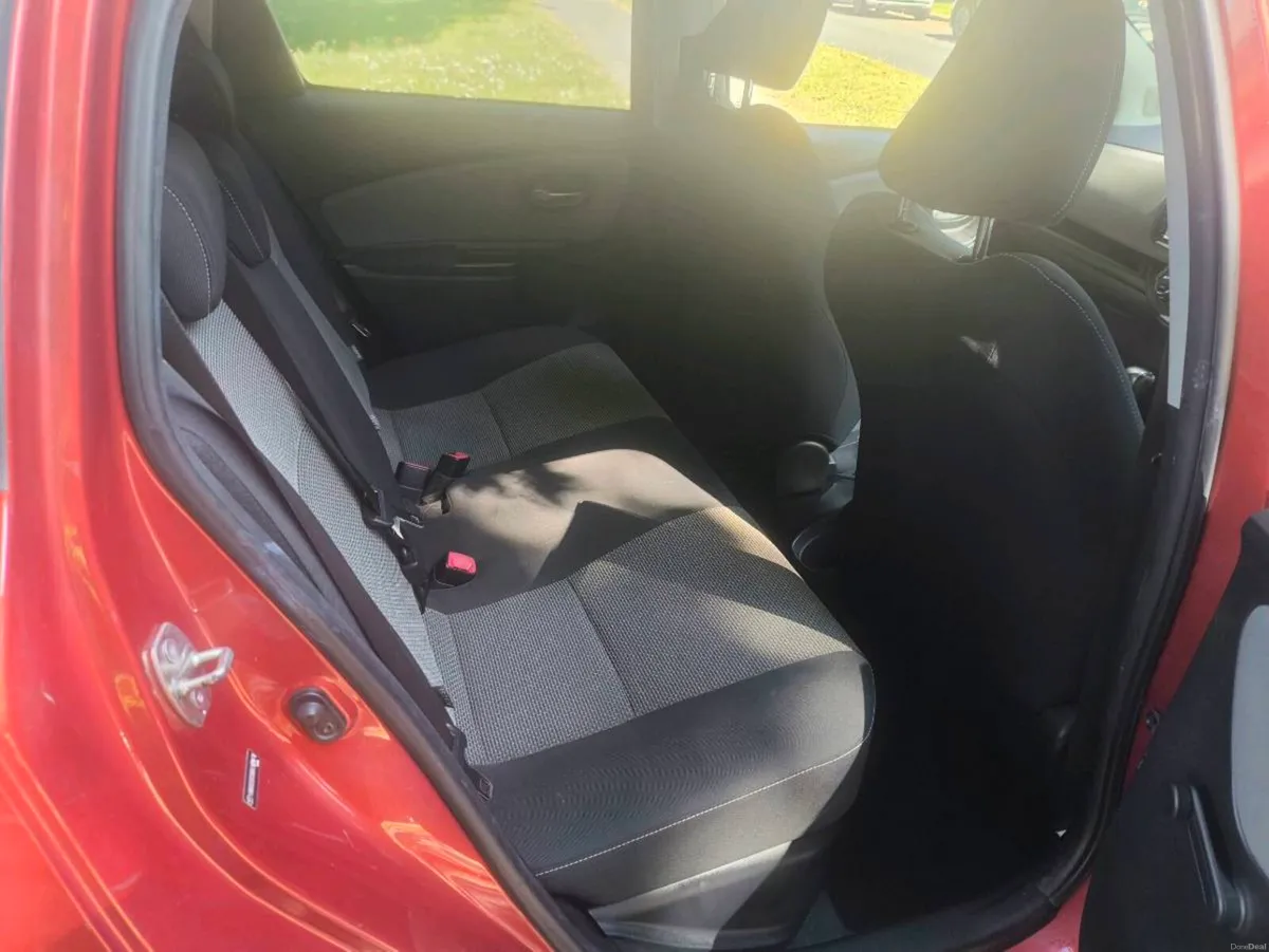 2015 YARIS SPORT 1.5 HYBRID TAXED AND NCT - Image 6