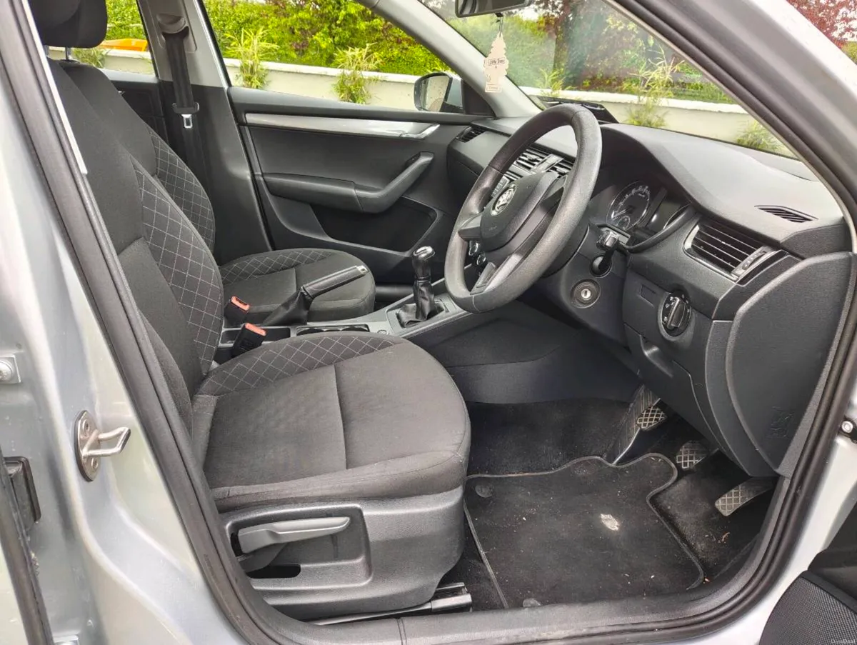 Skoda Octavia 2019 - Image 6