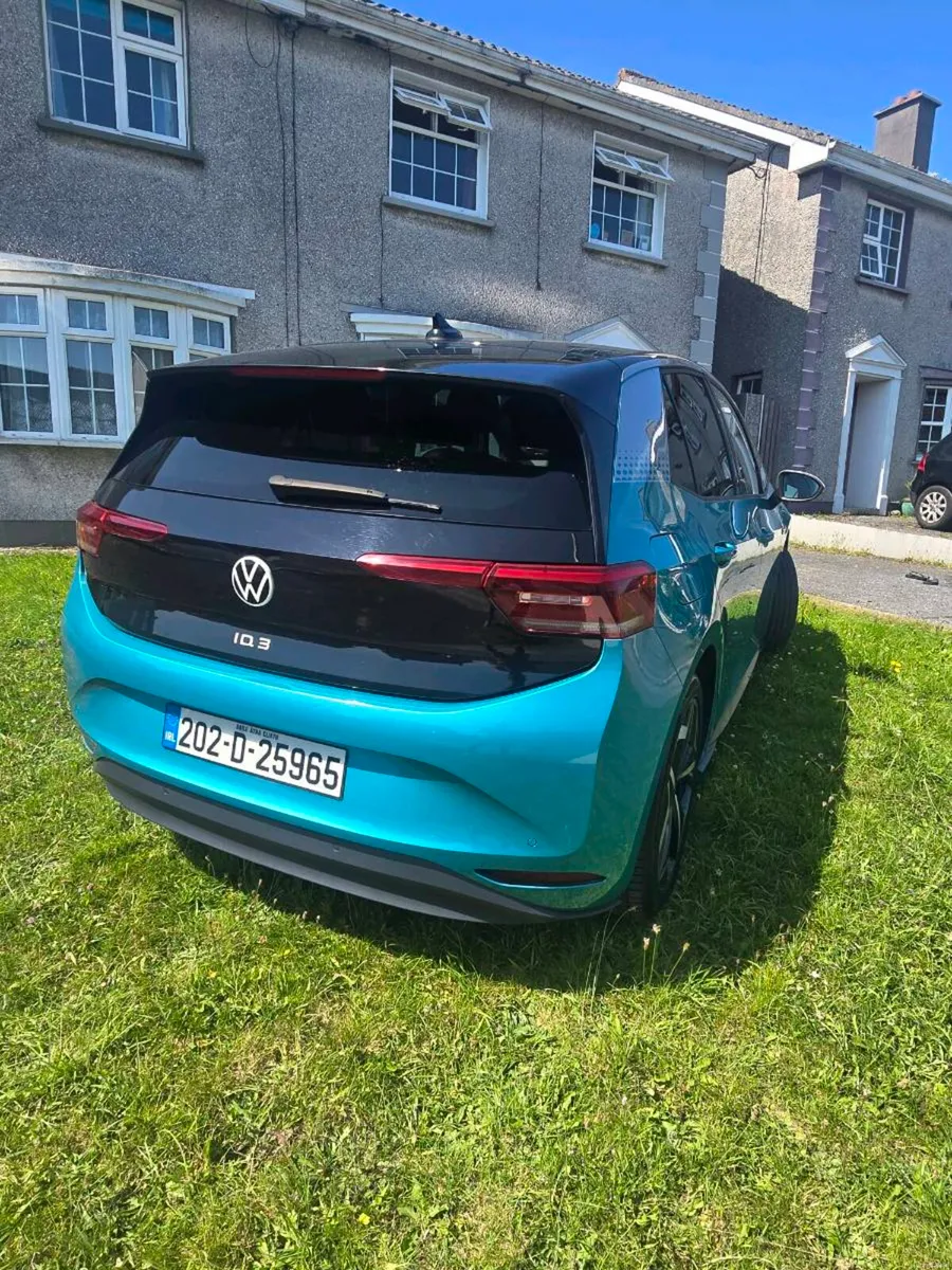 Stunning Vw ID3 PRO PERFORMANCE - Image 3