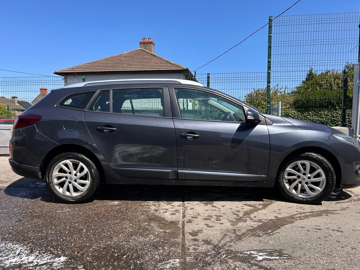 Renault Megane 2015 - Image 1