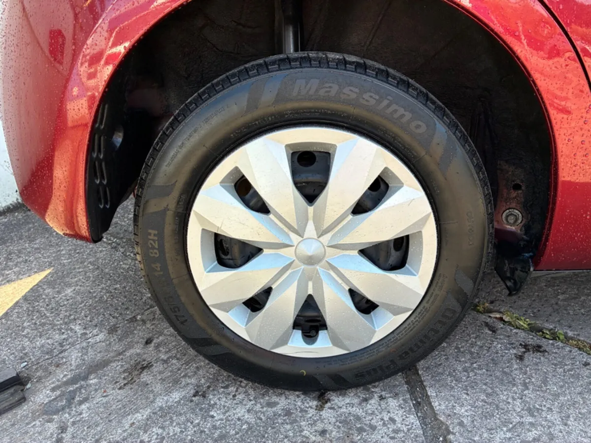Toyota Vitz DBA-KSP130 5DR AUTO - Image 3