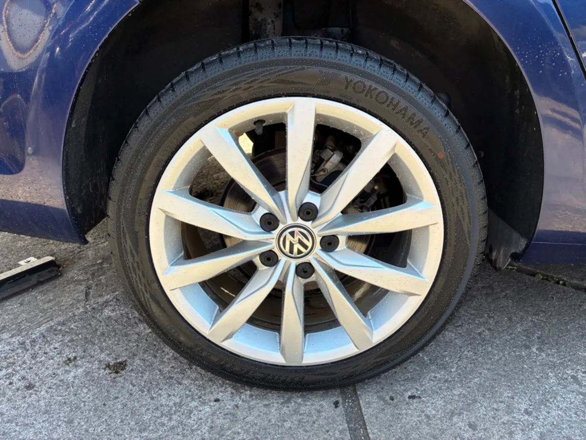 Volkswagen Golf 1.2 DBA-AUCJZ 5DR AUTO - Image 3