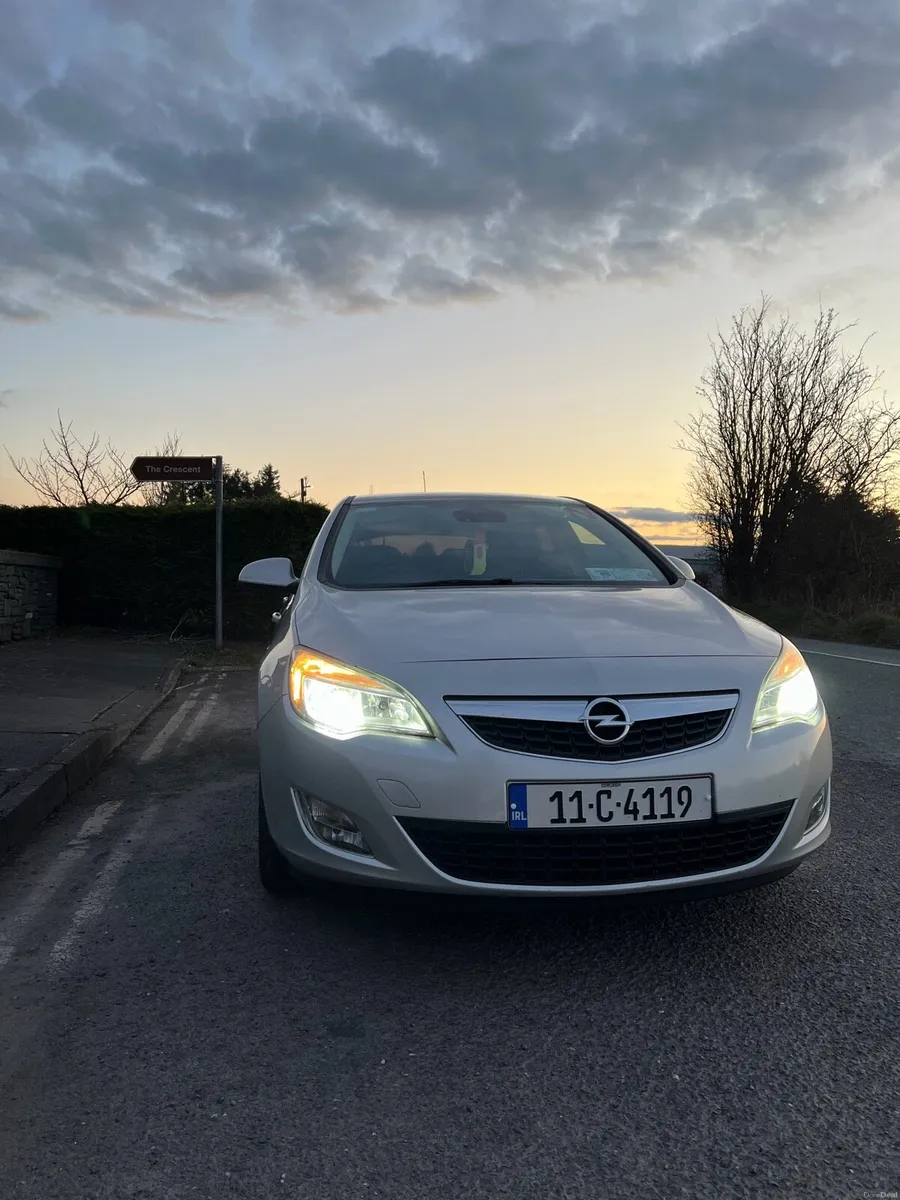 Car - Image 1