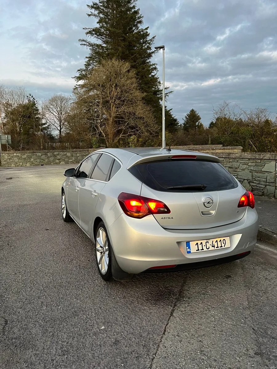 Car - Image 3