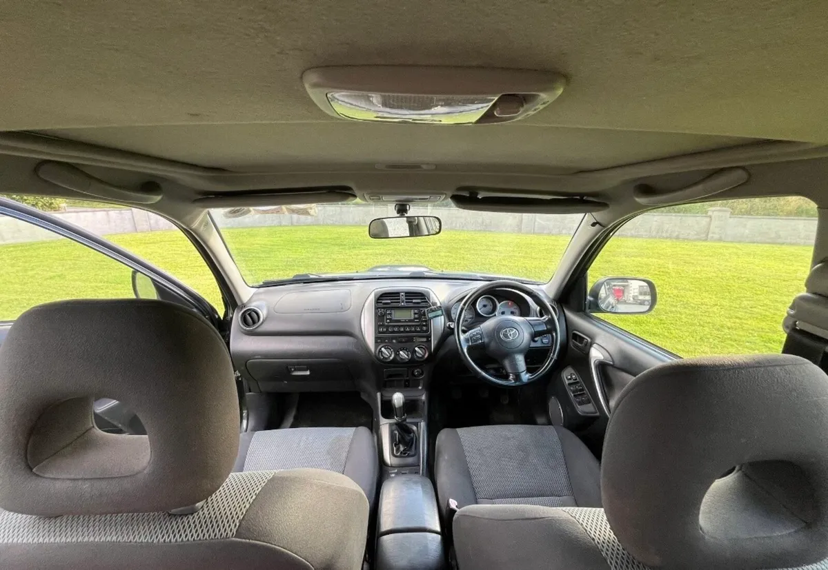 Toyota Rav 4 - Image 6