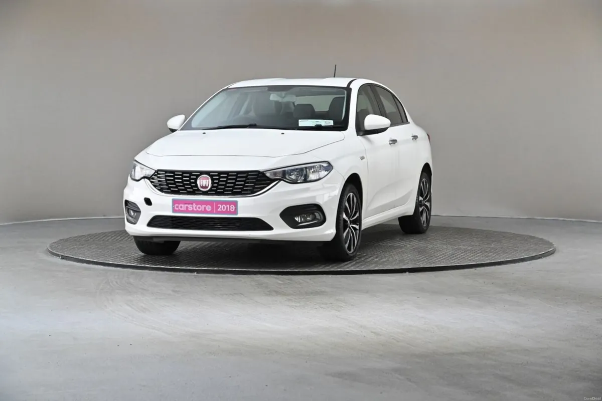 Fiat Tipo 1.3 95BHP 5SPD LOUNGE **SAT NAV**REVERSE - Image 3