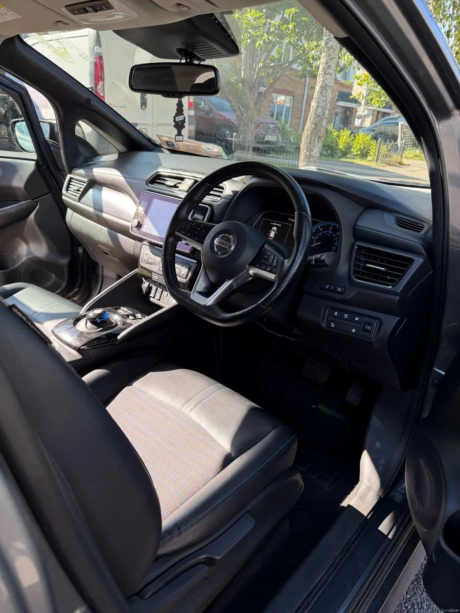 2020 Nissan Leaf Automatic, Low Mileage 35,000KM! - Image 3