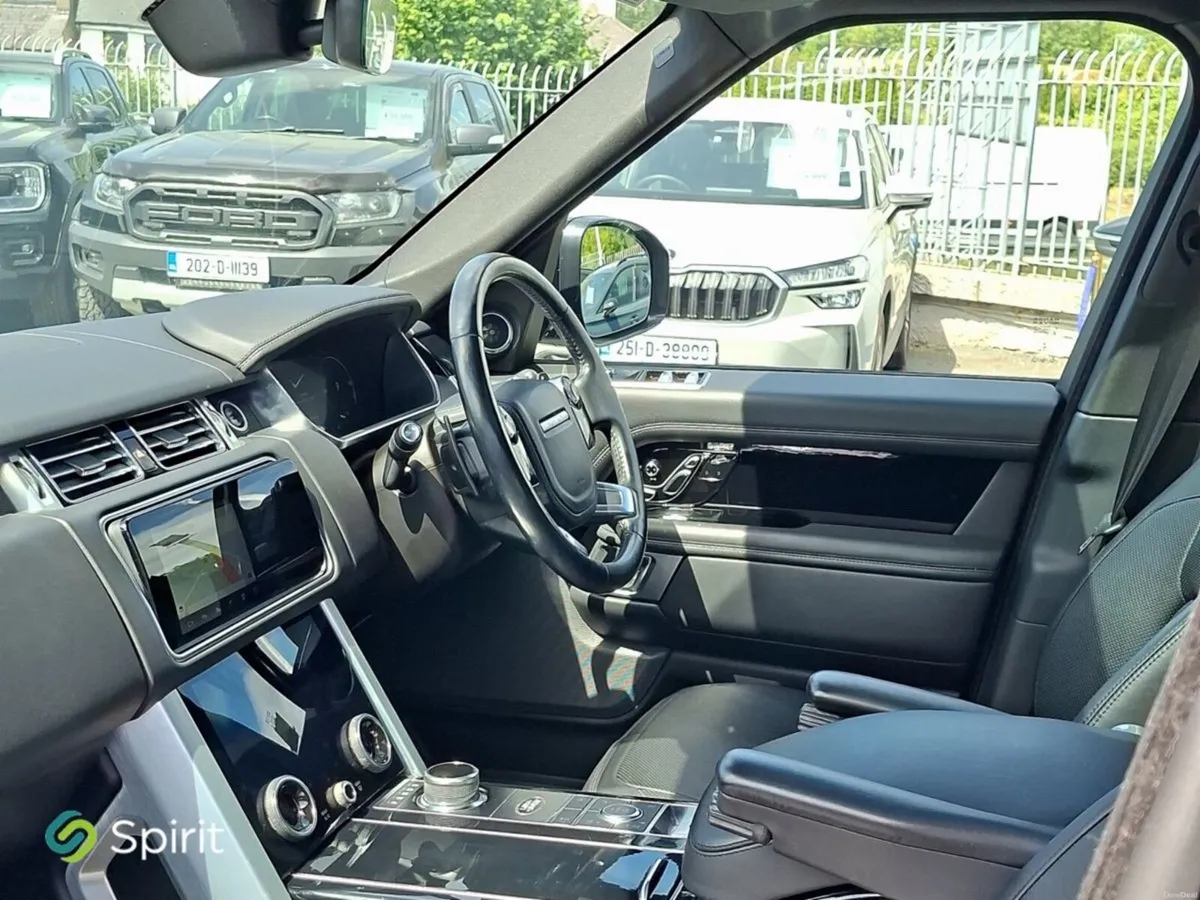 Land Rover Range Rover BUSINESS P400  VOGUE - Image 3