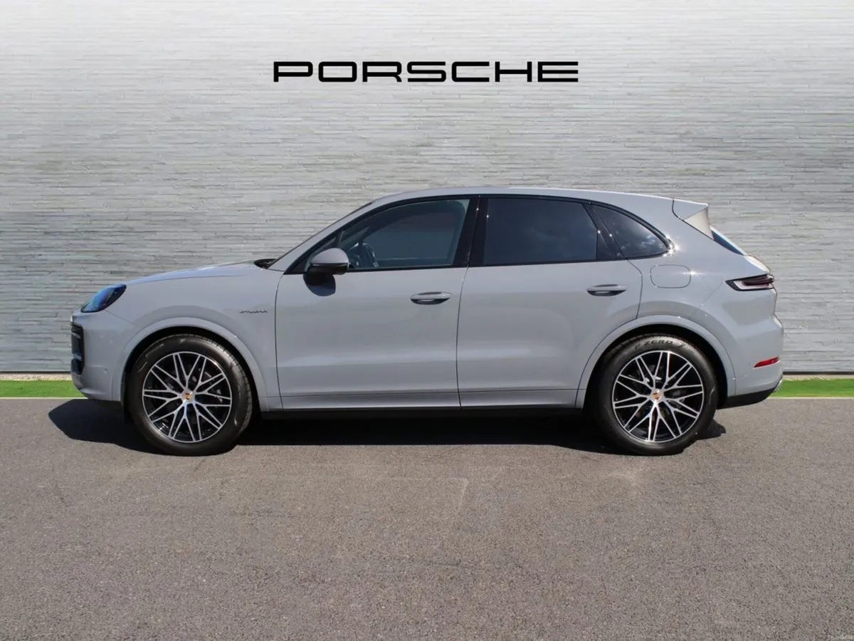 Porsche Cayenne E-Hybrid - Image 4