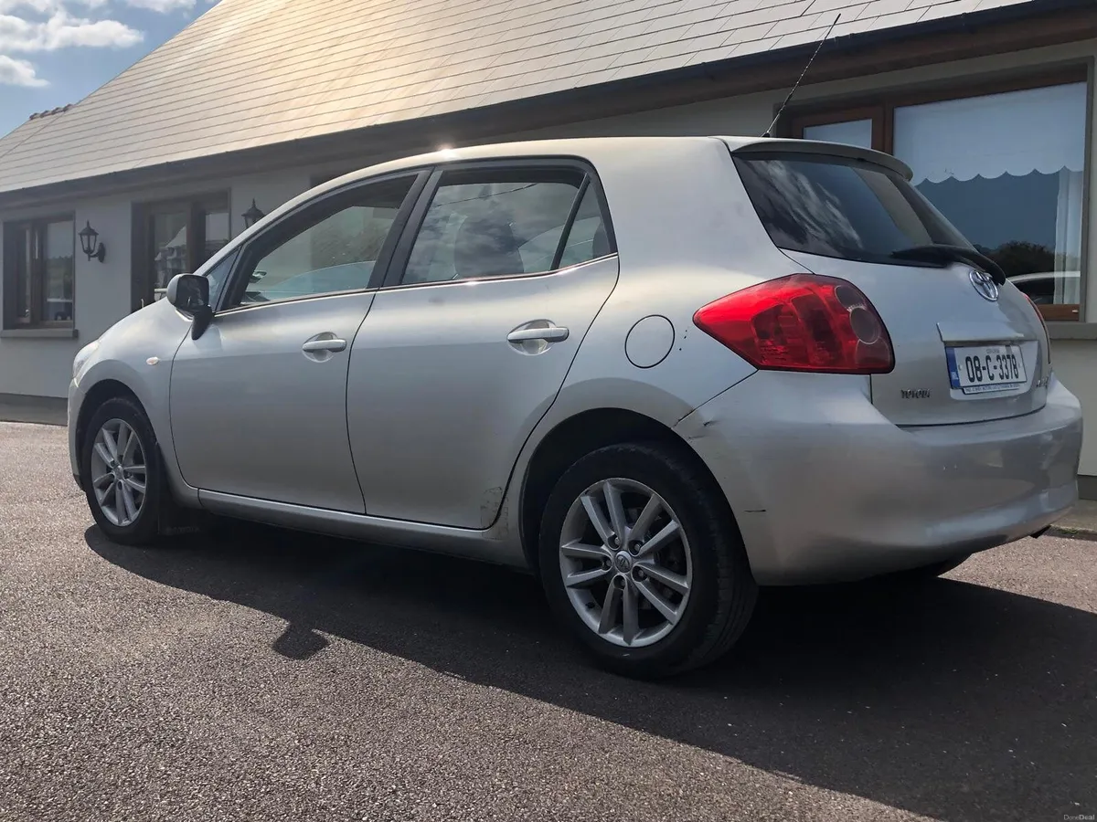 Toyota Auris 2008 1.4 petrol - Image 3