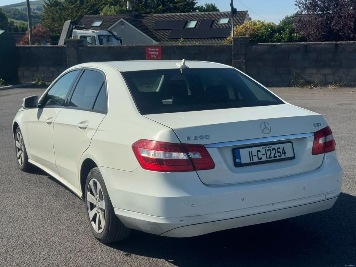 Mercedes e200 2011 new NCT 05/27 tax 11/26 - Image 3