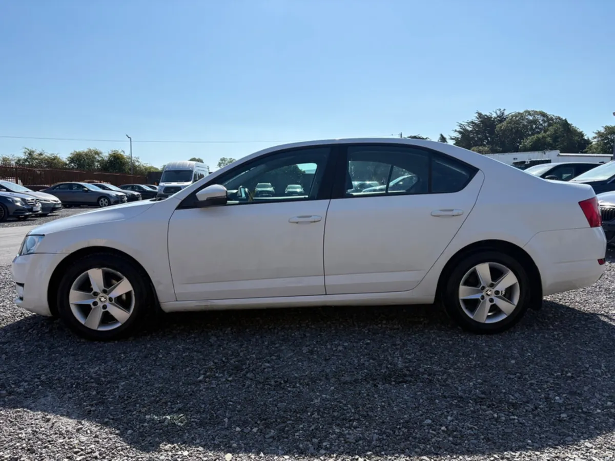 Skoda Octavia Octavia AMBITION 1.6 TDI 105HP - Image 4