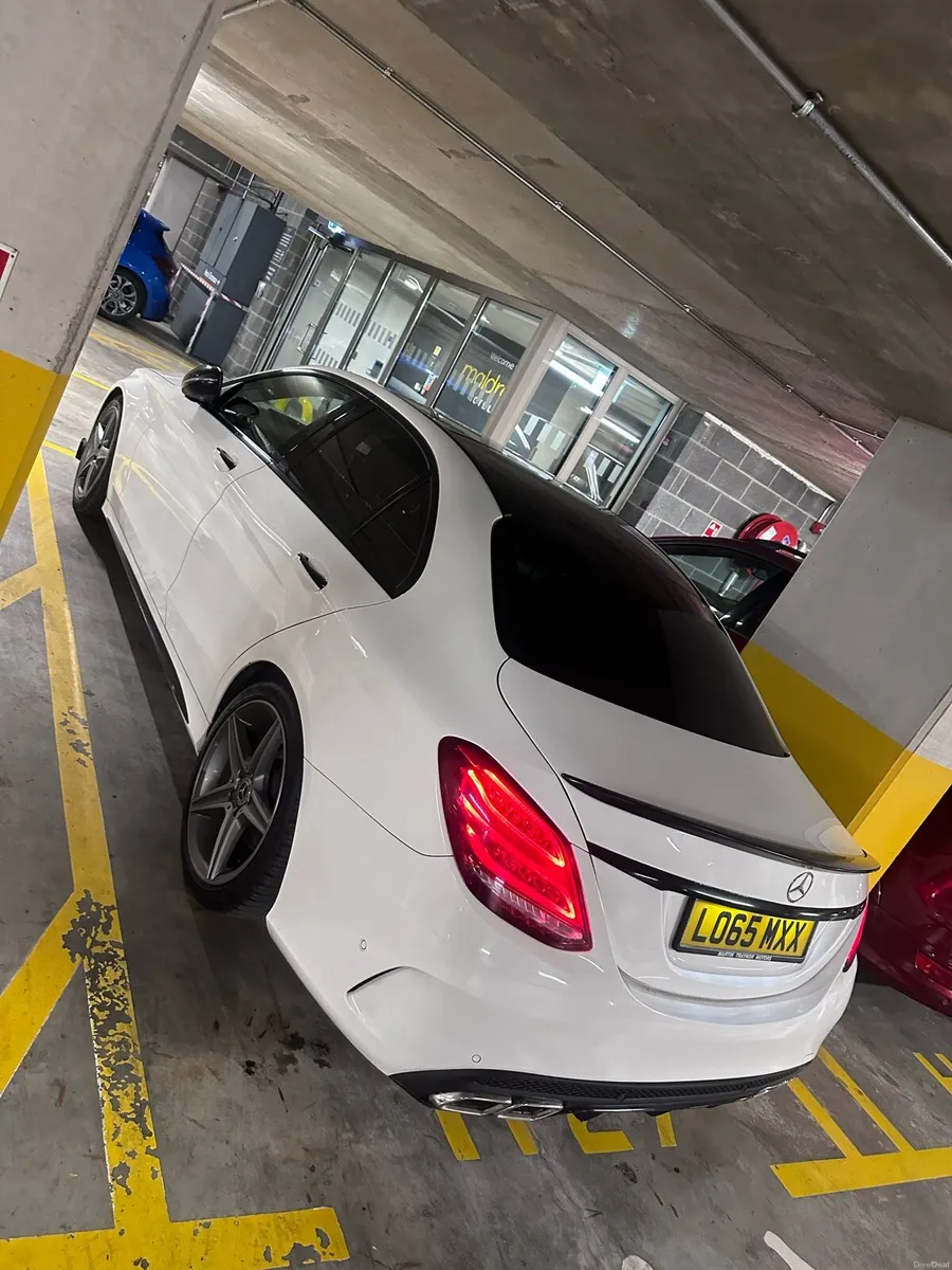 Car - Image 1