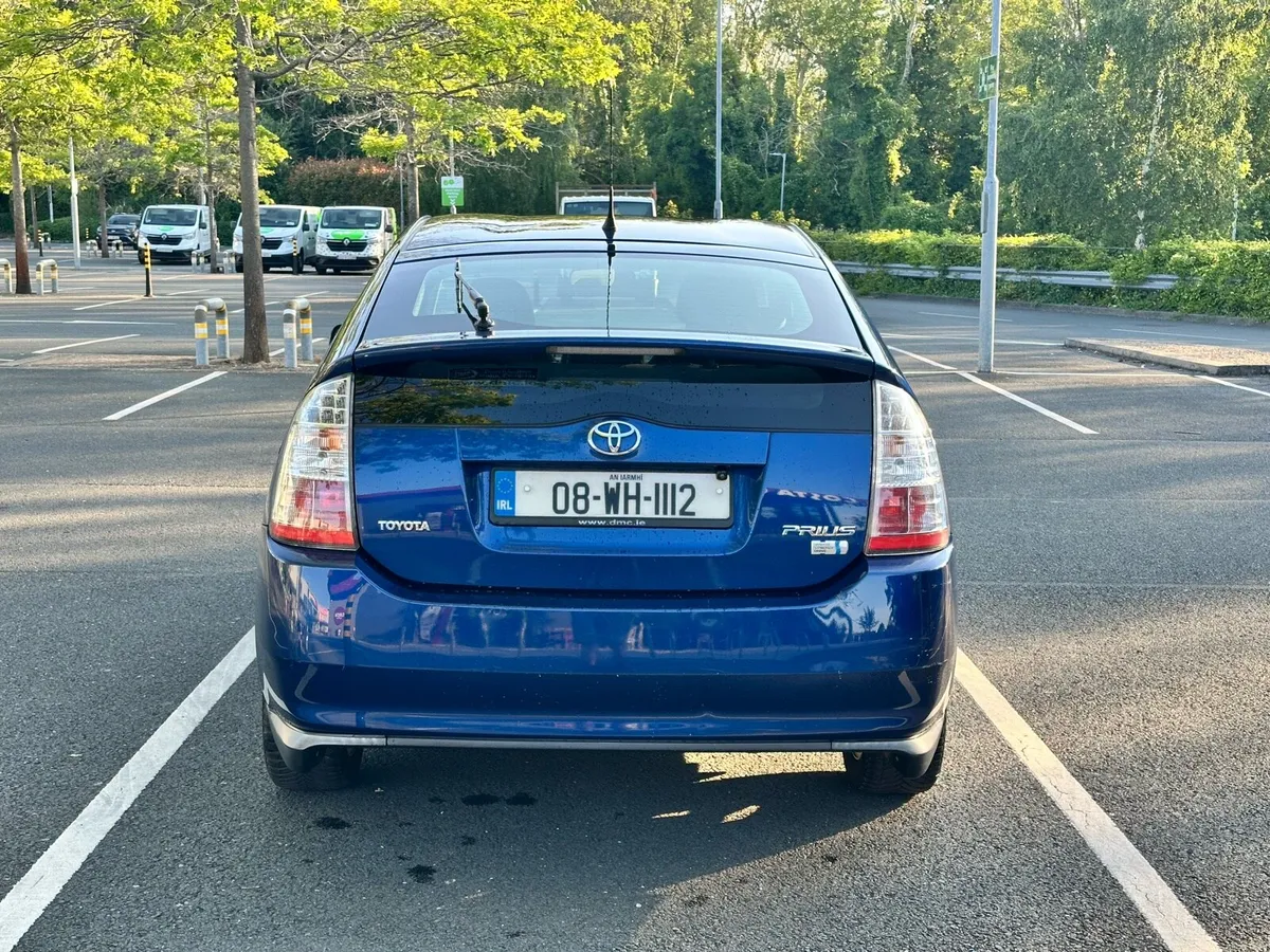 Toyota Prius hybrid - Image 4