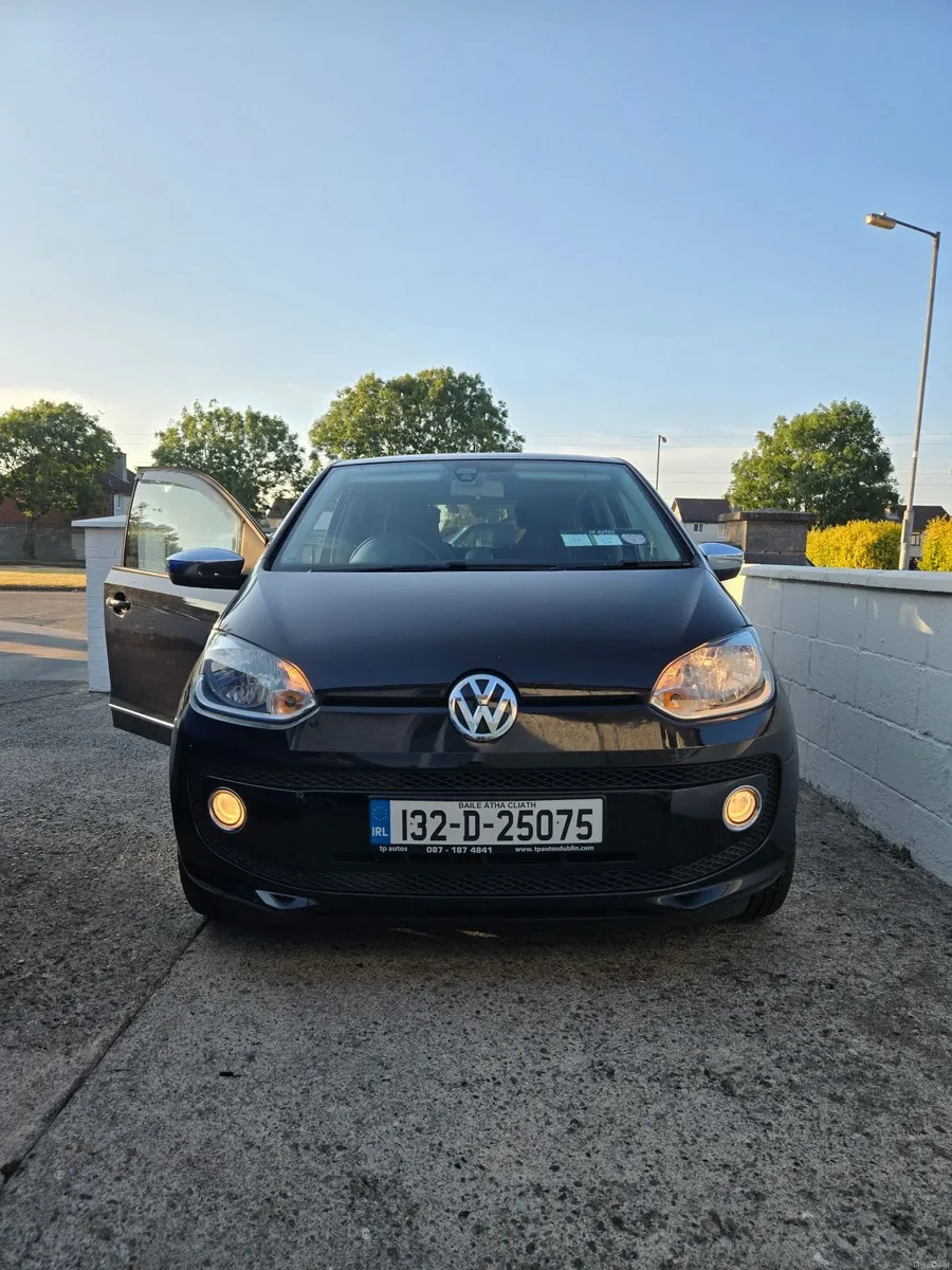VW UP! 2013 Black Edition AUTOMATIC - Image 1