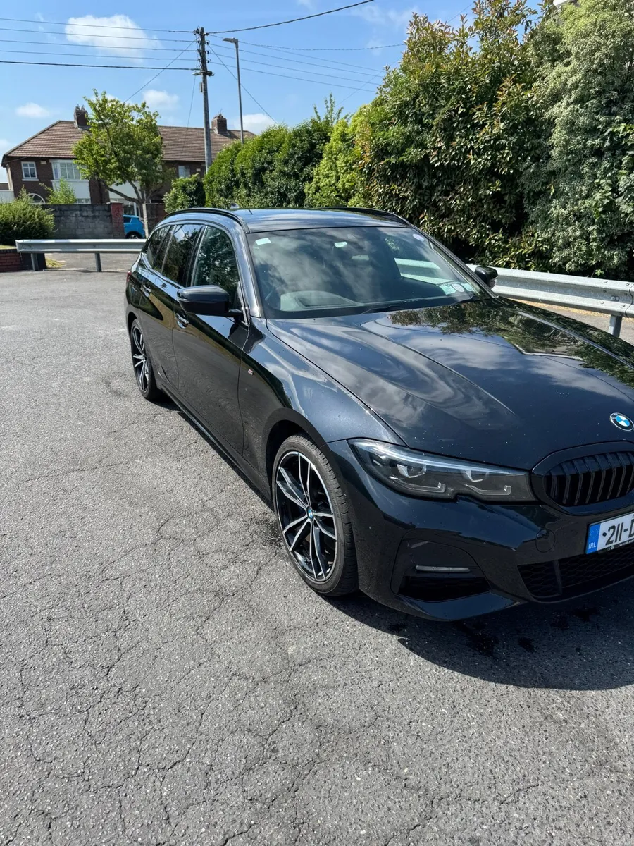BMW 3-Series 2021 touring x drive - Image 2