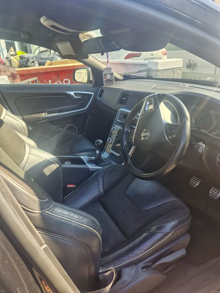 Volvo S60 2014 R Design - Image 3