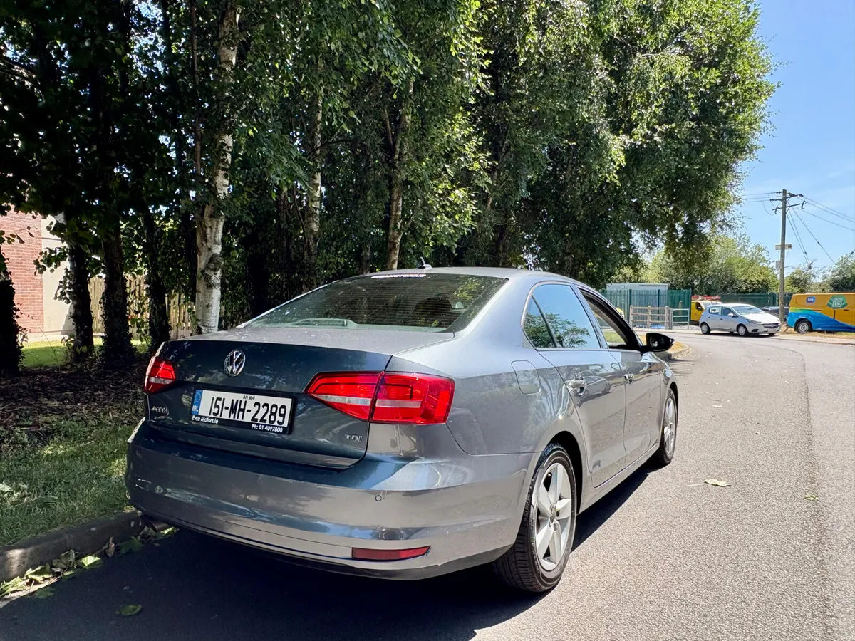 2015 Volkswagen Jetta 2.0 tdi low kms - Image 3