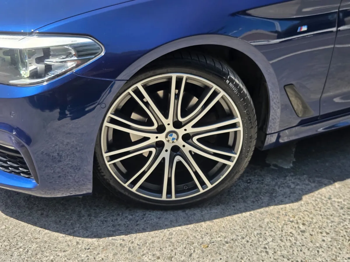 BMW 5-Series 2018 - Image 5
