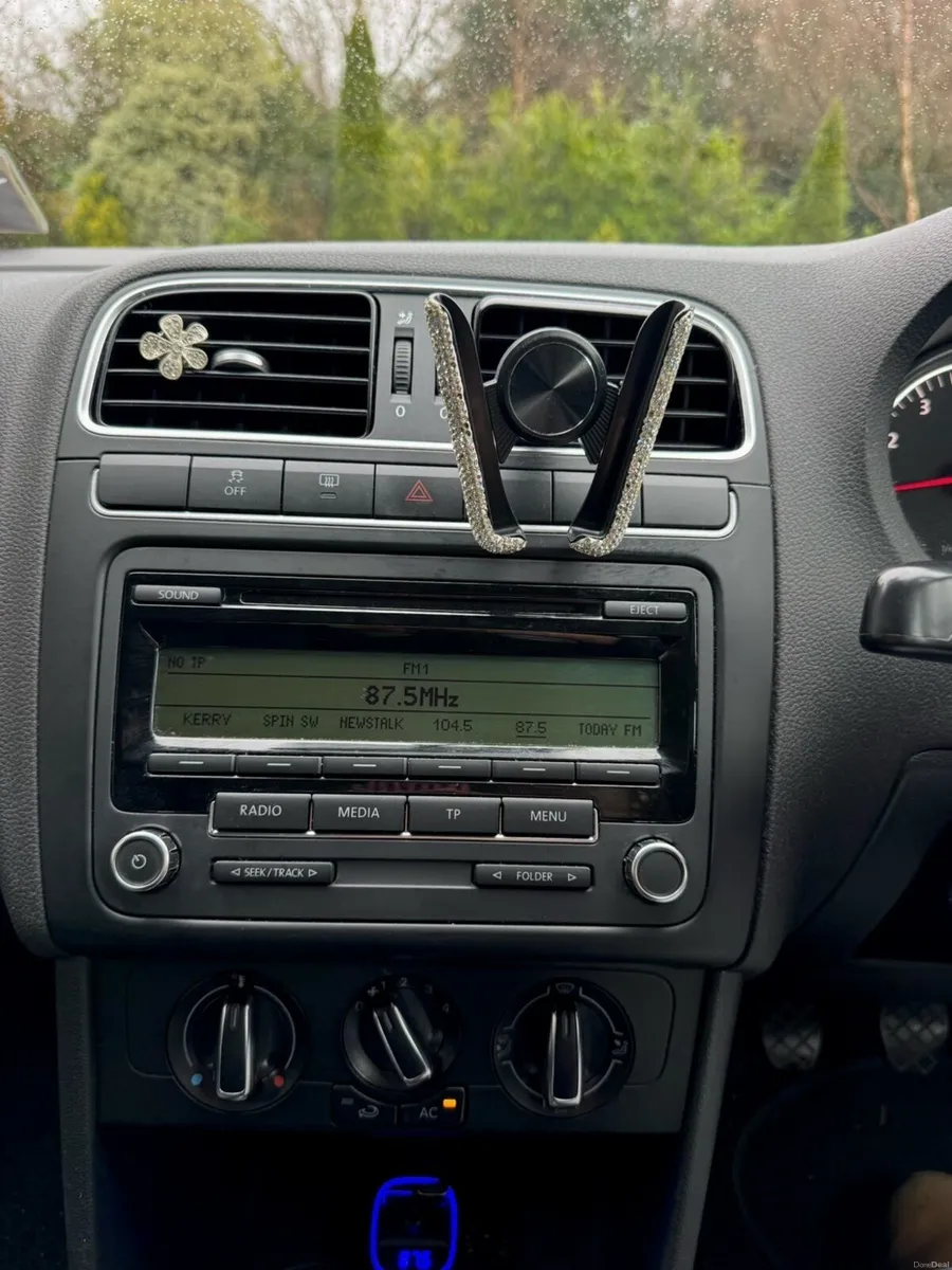 Volkswagen Polo 2011 - Image 3