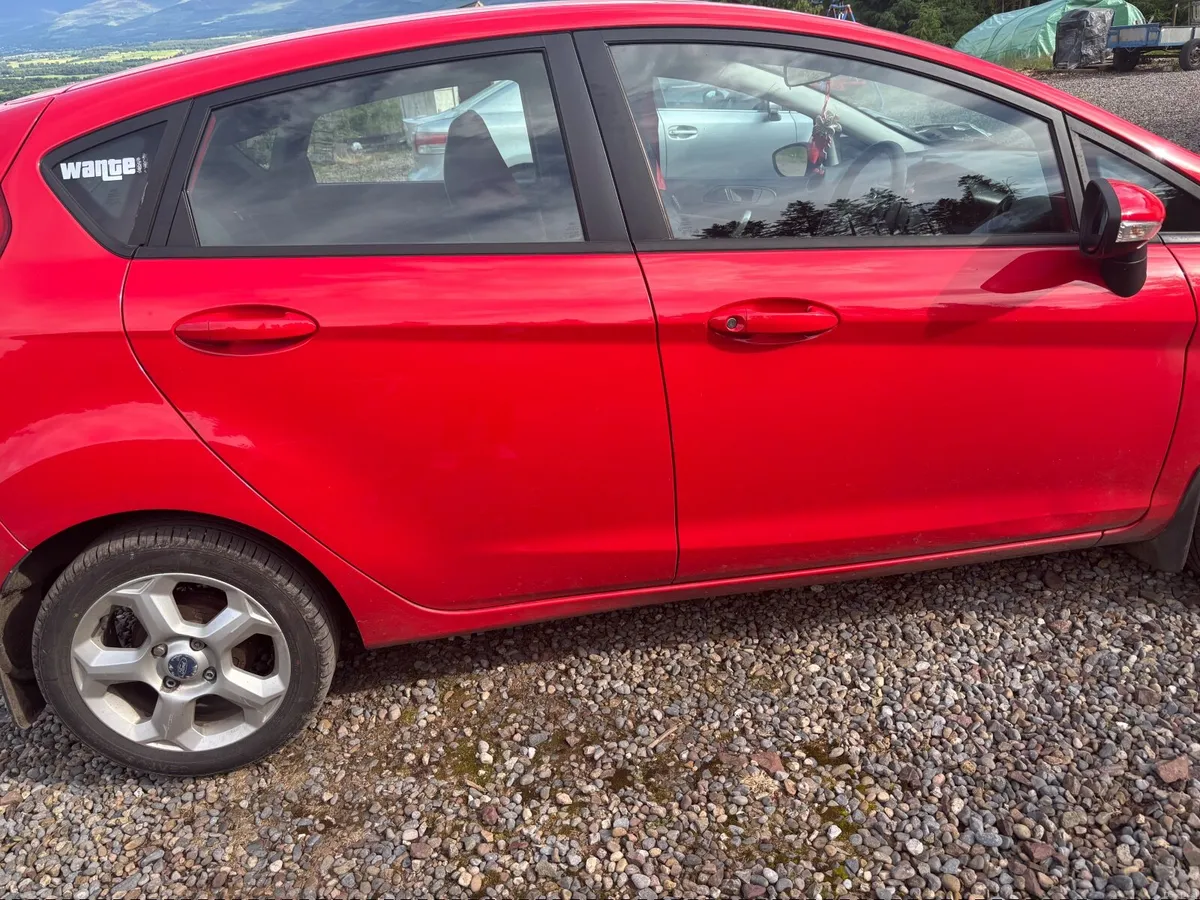 Ford Fiesta 2011 - Image 4