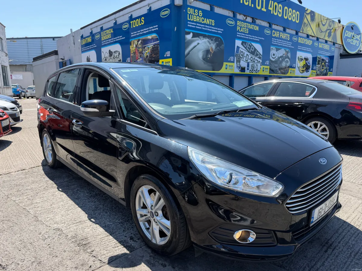 Ford S-Max 2016 Low Mileage - Image 4