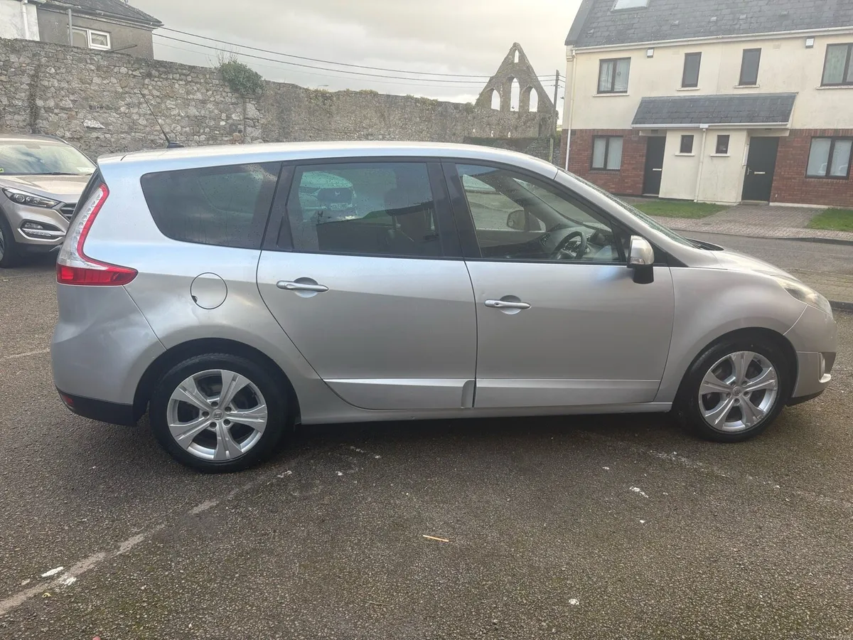 Renault Grand Scenic - Image 3