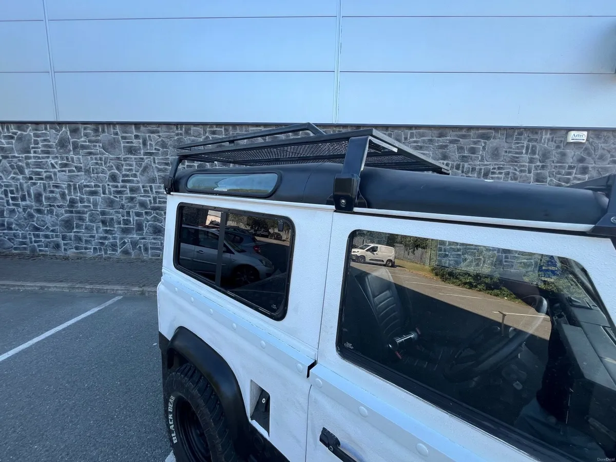 Land Rover Defender 1989 - Image 4