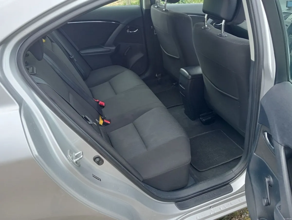 Toyota Avensis 2009, 2lt Turbo Diesel - Image 4
