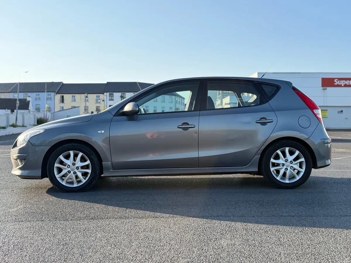 Hyundai i30 1.6 Diesel–New NCT, New Tax, New Tyres - Image 3