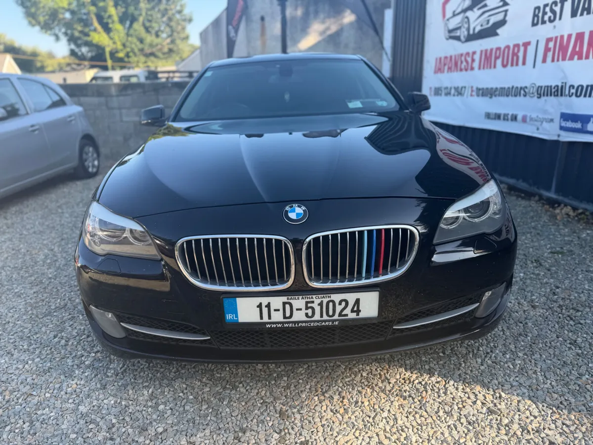 BMW 5-Series 2011 - Image 2