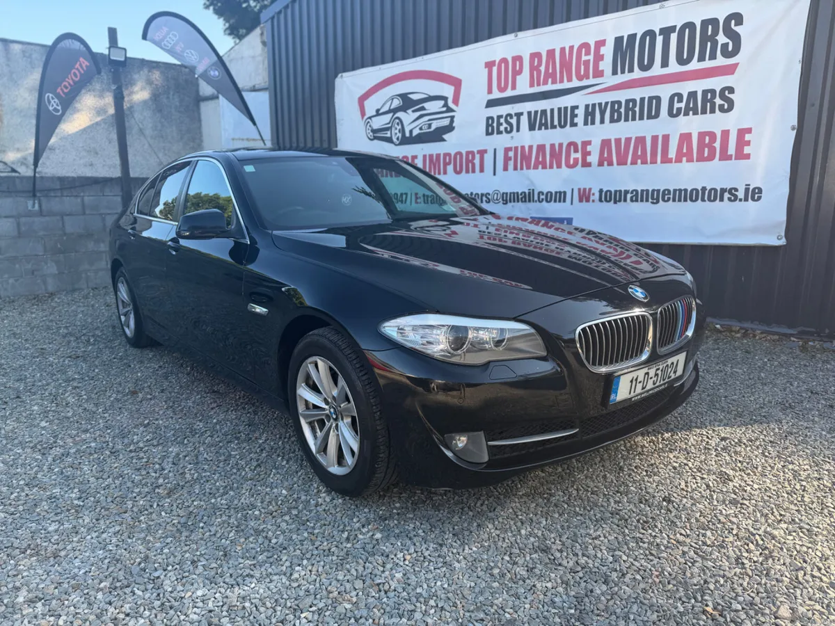 BMW 5-Series 2011 - Image 1