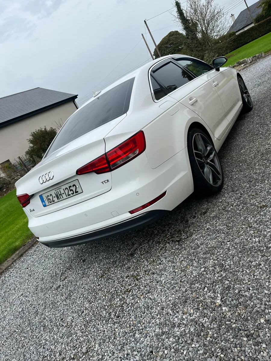 Audi A4 2016 - Image 5