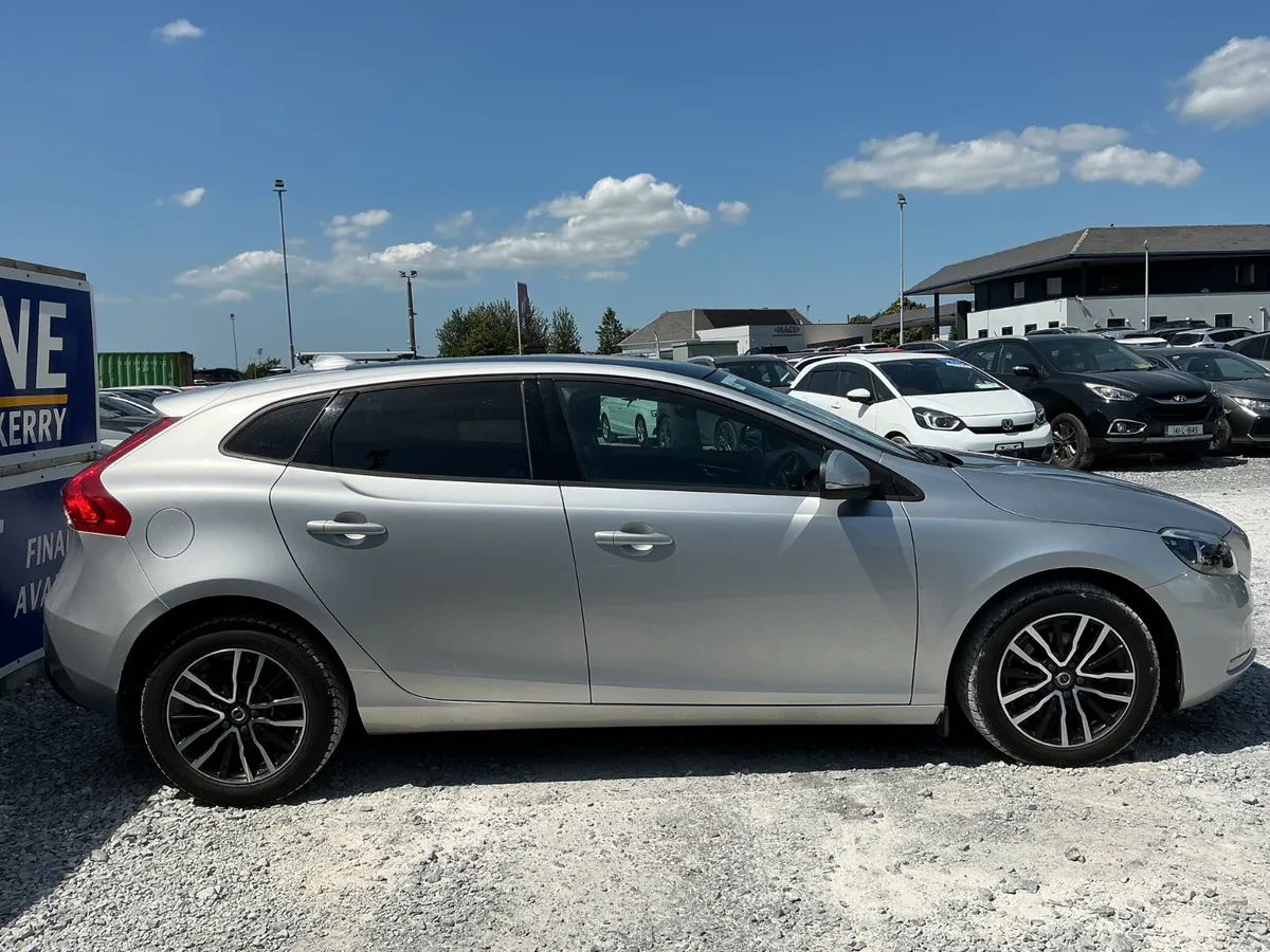 2017 VOLVO V40 AUTOMATIC 2.0 DIESEL SUNROOF - Image 6