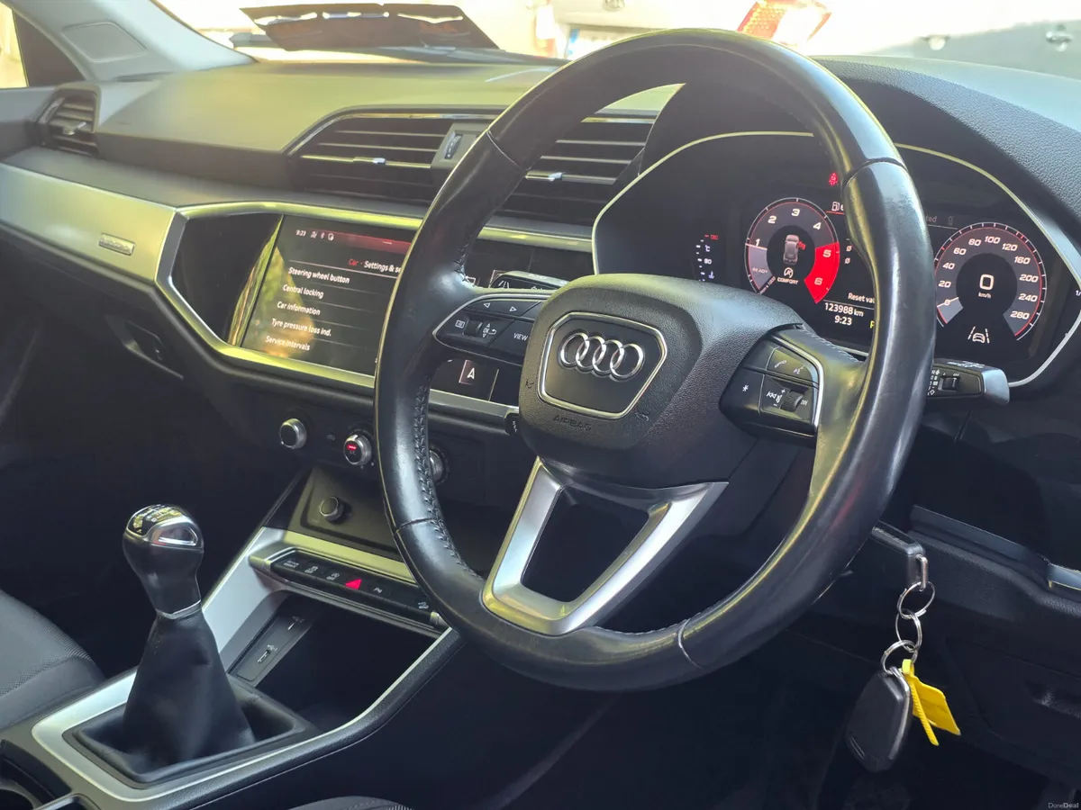 2019 Audi Q3 2.0 TDI SE QUATTRO // NCT TILL 08/27 - Image 4