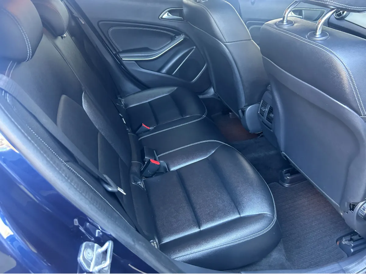 Mercedes-Benz GLA 200 D AUTOMATIC//TINY MLS///HUGE - Image 5