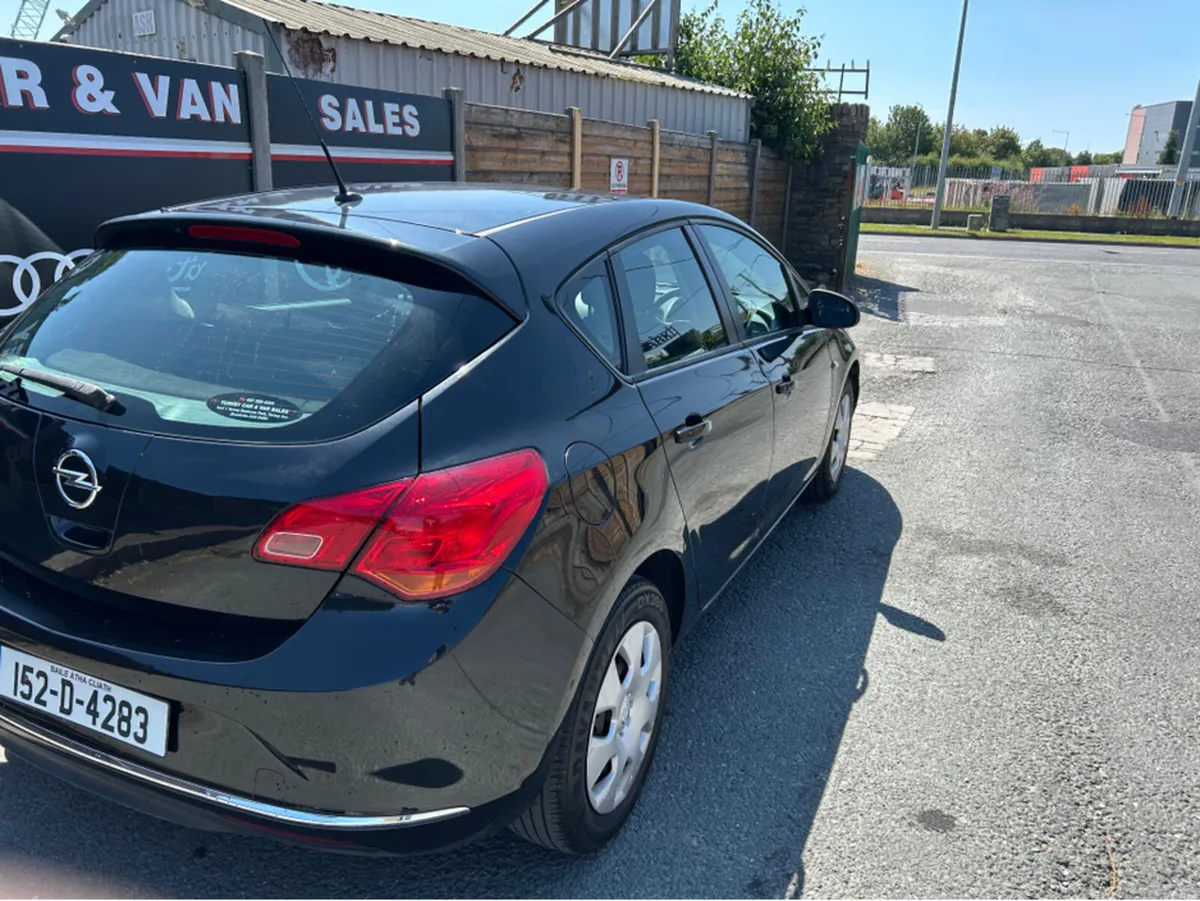 Opel Astra E 1.4 100PS 5DR - Image 4