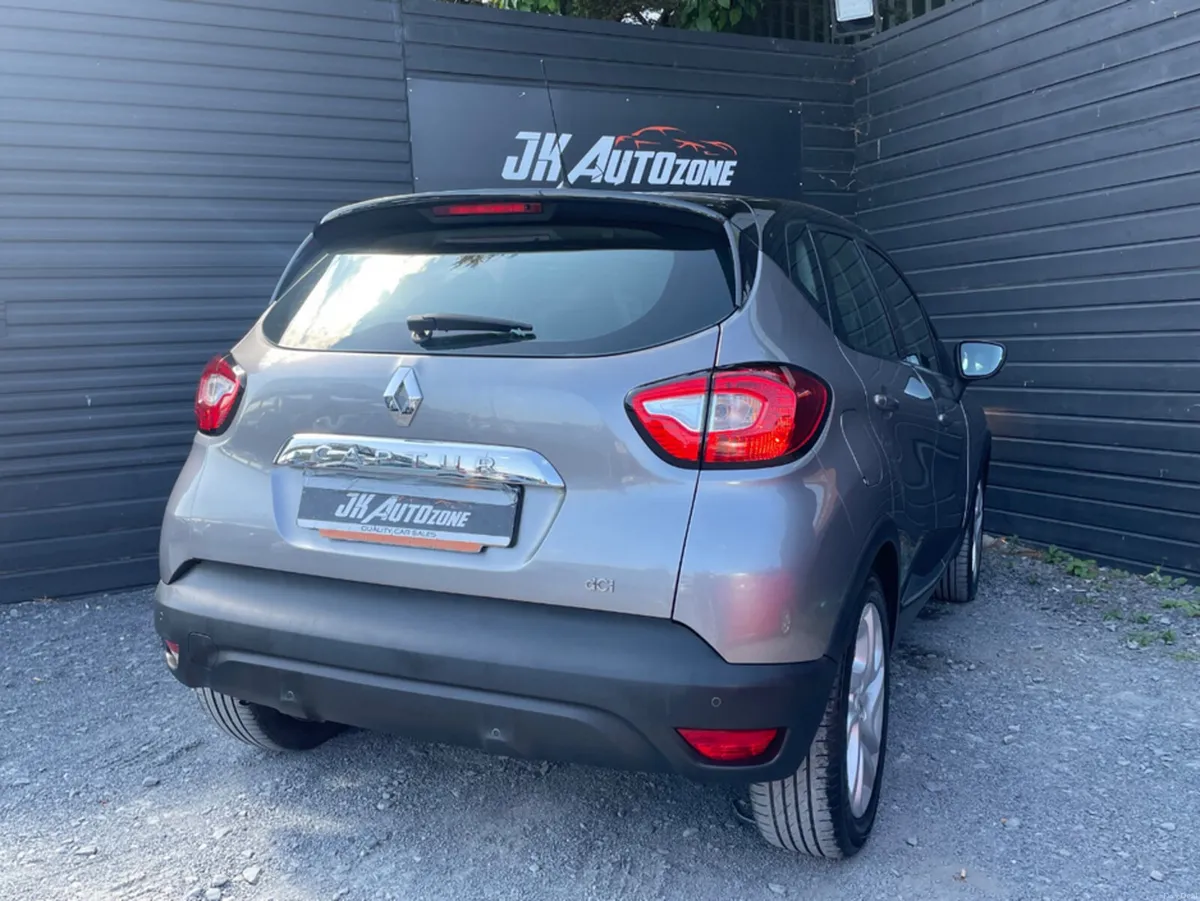 Renault Captur INTENSE 1.5 DCI 90 EU6M 4DR - Image 6