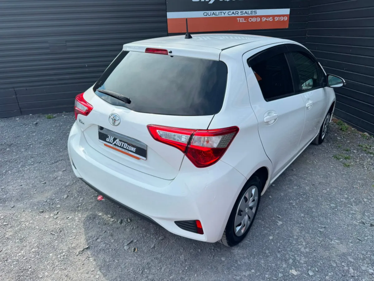 Toyota Yaris 1.0 VITZ AUTO 5DR - Image 4