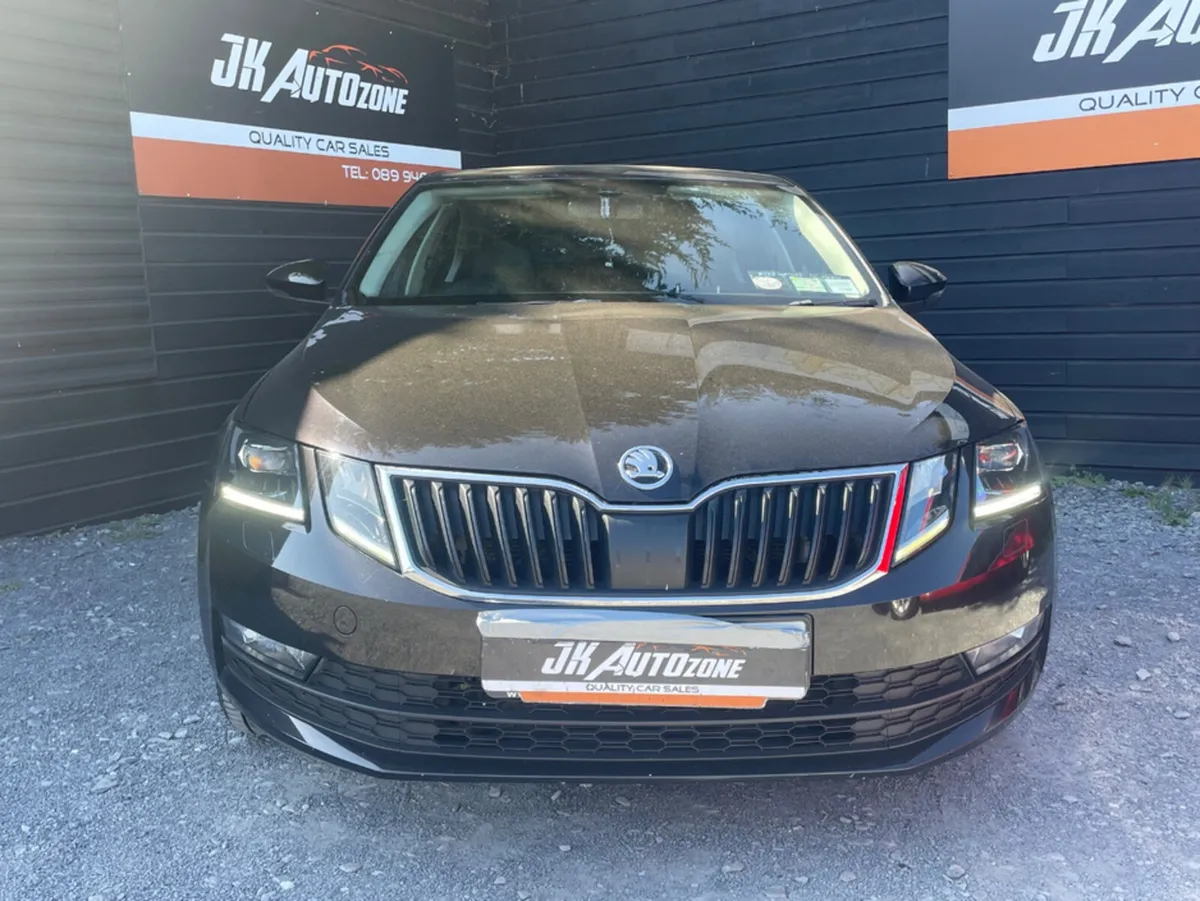 Skoda Octavia 1.6 TDI 115HP 4DR - Image 2