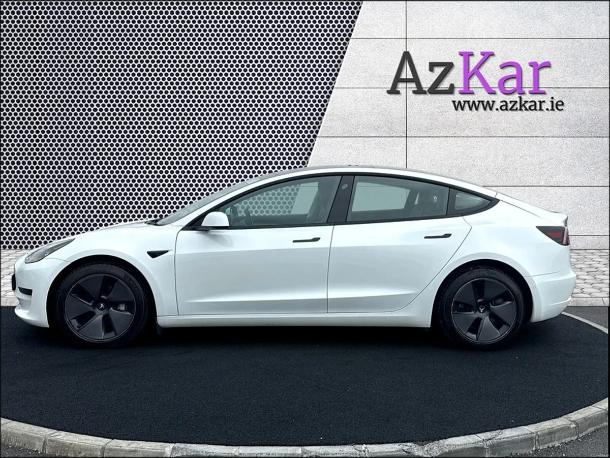 Tesla Model 3 2022 RWD PLUS 450 KMS RANGE GRADE A - Image 5