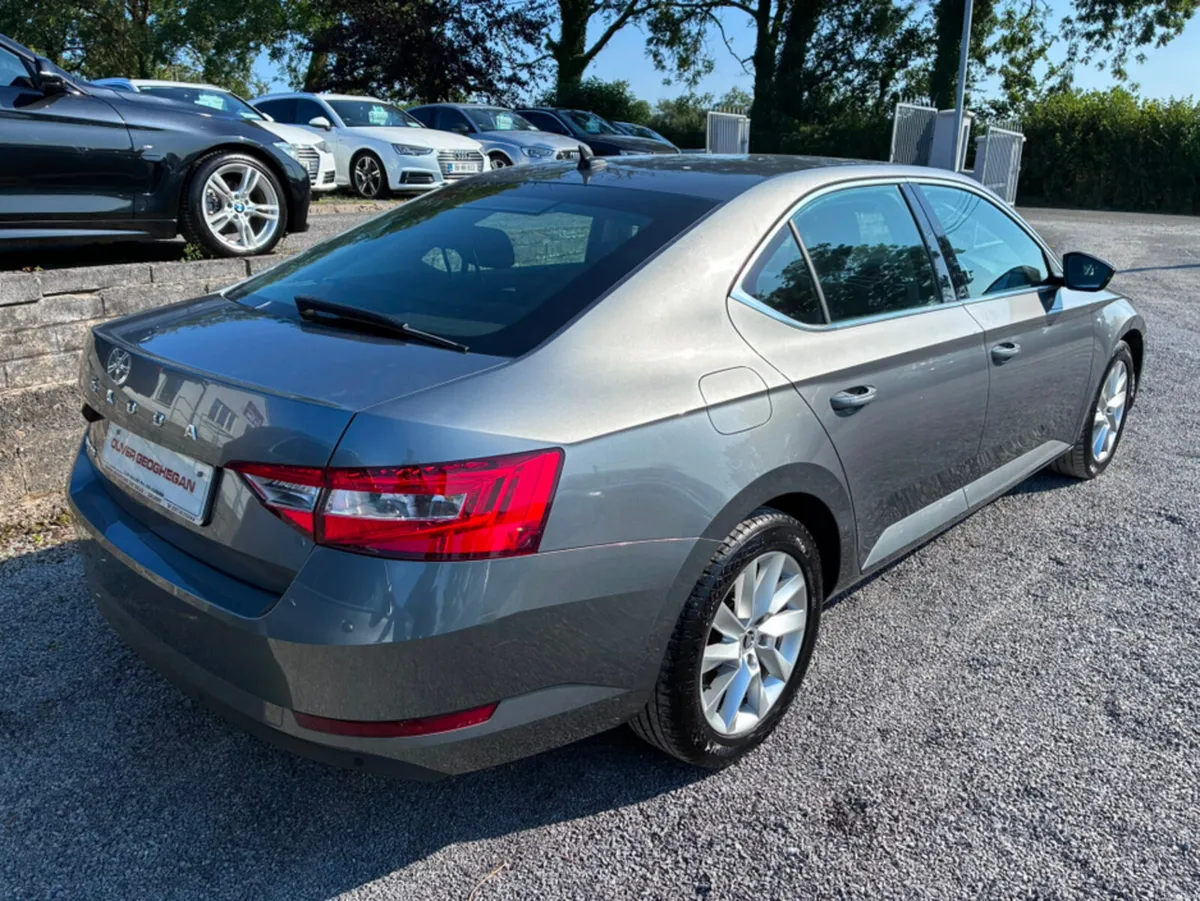 Skoda Superb AMBITION 2.0 TDI 150 BHP DSG - Image 2