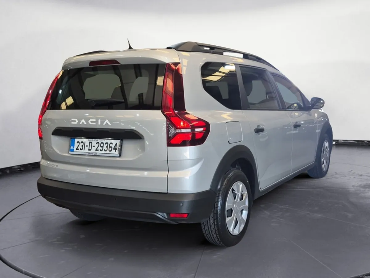 Dacia Jogger Essential TCE 110 1.0 Petrol - Image 5
