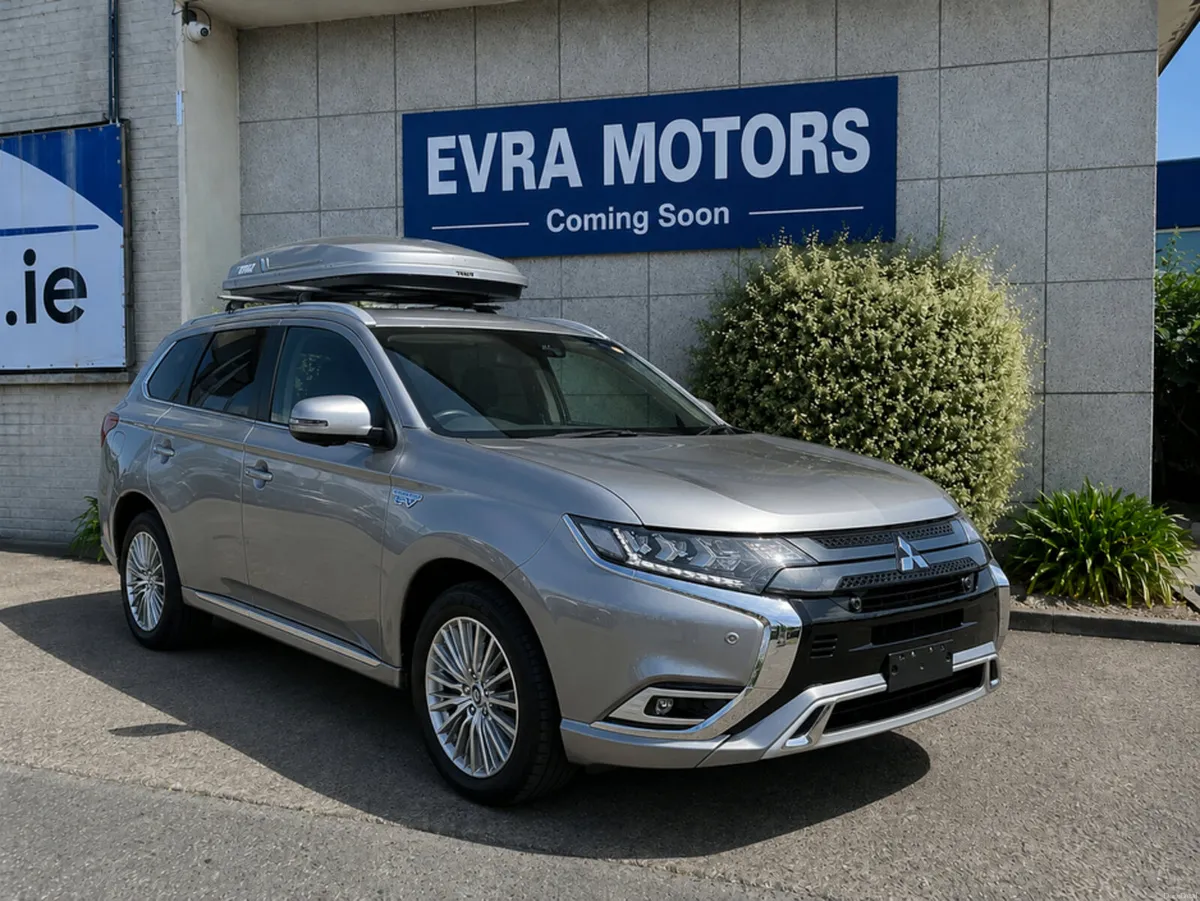 Mitsubishi Outlander G 4WD PHEV AUTOMATIC 2.4 PETR