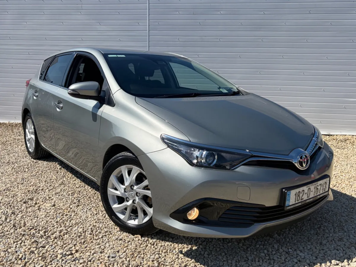 Toyota Auris 1.4 D-4D LUNA 4DR - Image 1