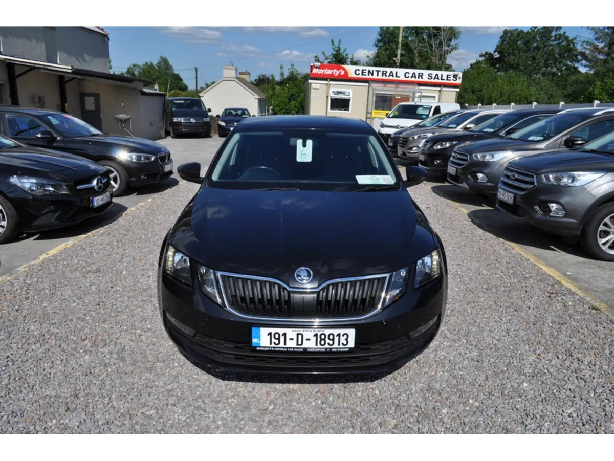 Skoda Octavia AMBITION 1.6 TDI 115HP DSG 4 4DR AUT - Image 2