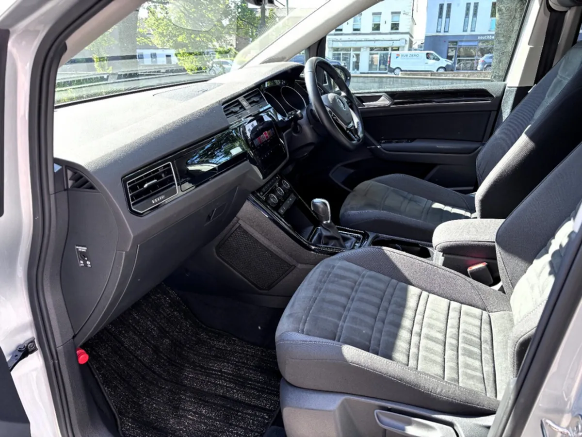 Volkswagen Touran 1.4 Tsi Highline Auto 7Seat - Image 6
