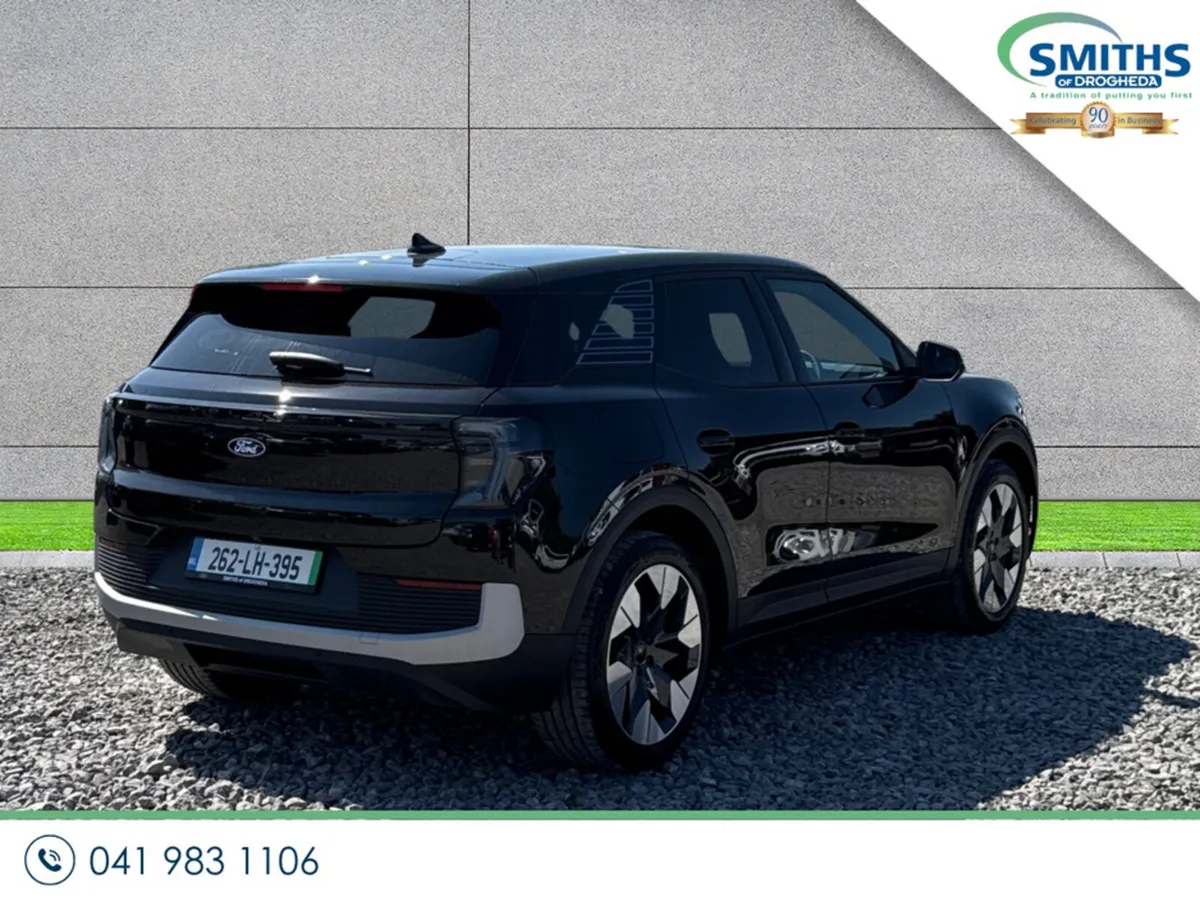 Ford Explorer PREMIUM 77KWH EXTENDED RANGE - Image 3